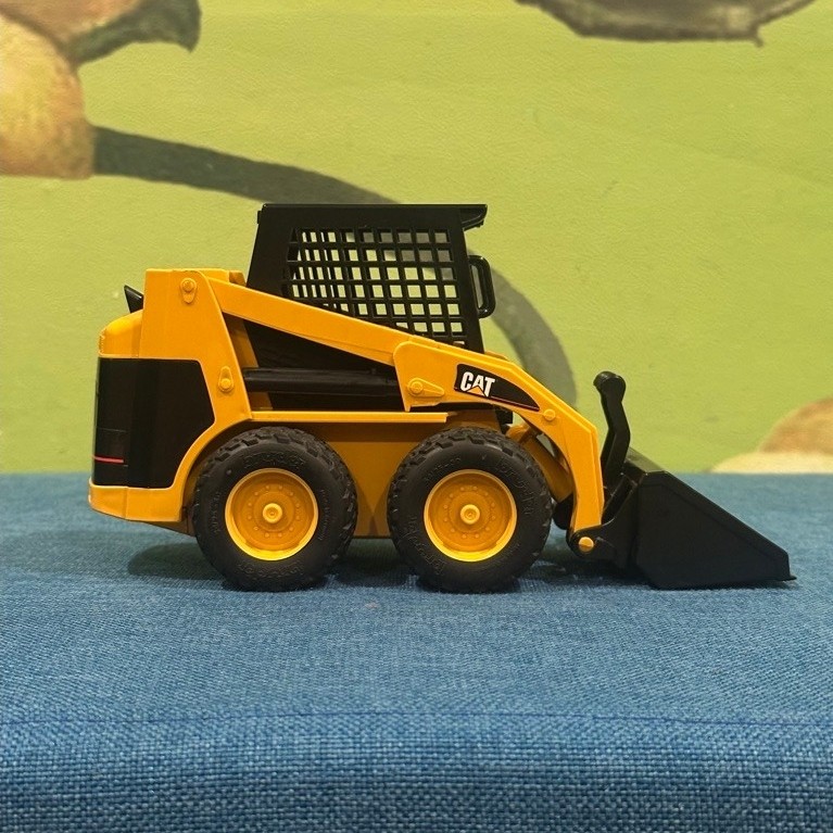 Bruder Cat Skid Steer Loader