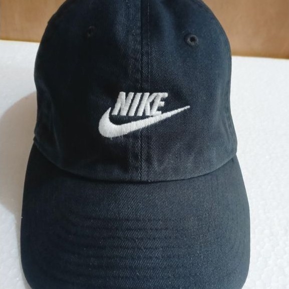 NIKE Topi Cap Second Hand Kondisi 8/10 Tag Lengkap