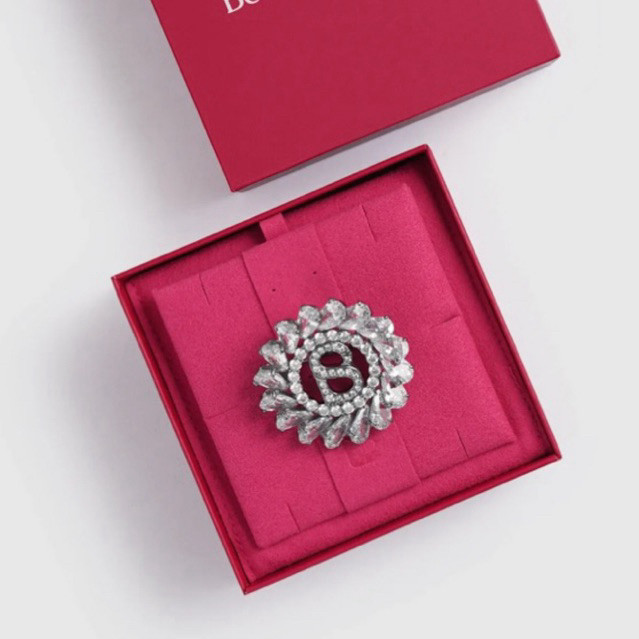 Orien Brooch