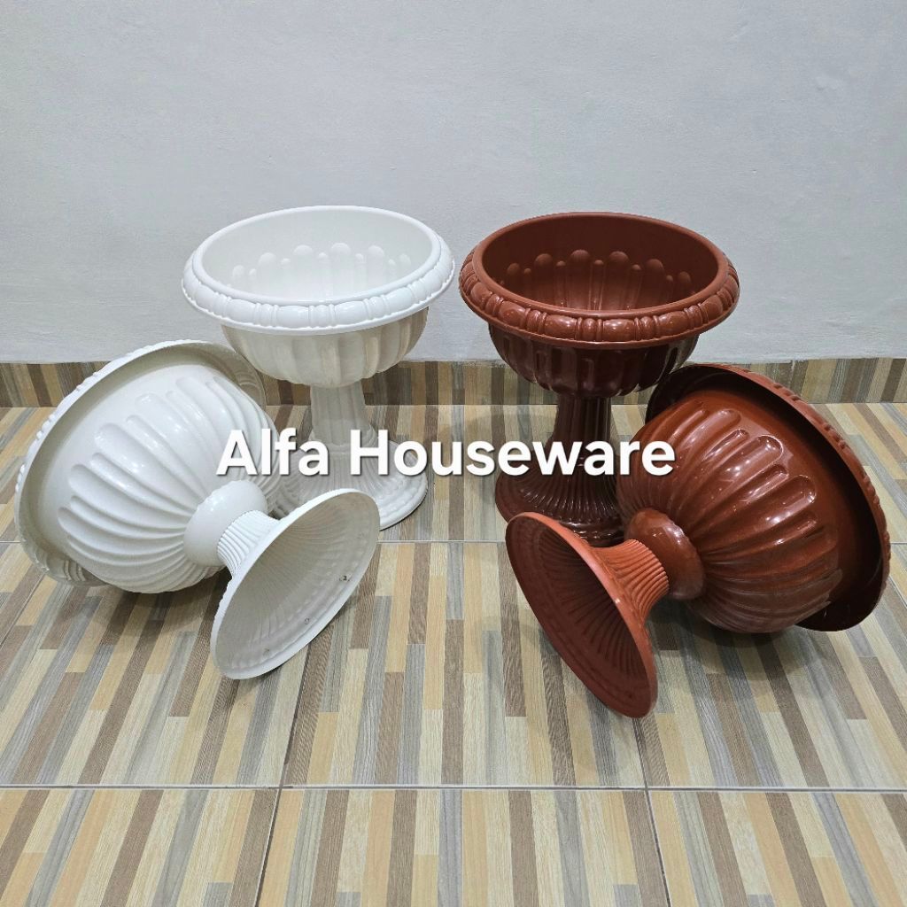 Pot Piala Pot Bunga Kaki Pendek Tinggi Phylia Coklat & Putih