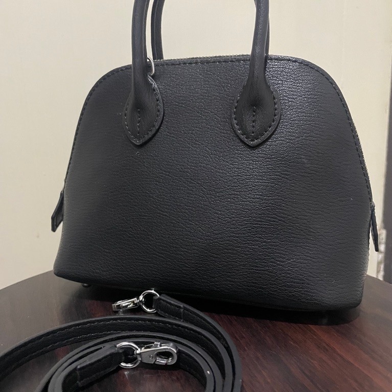 PRELOVED TAS NO BRAND KULIT SAPI