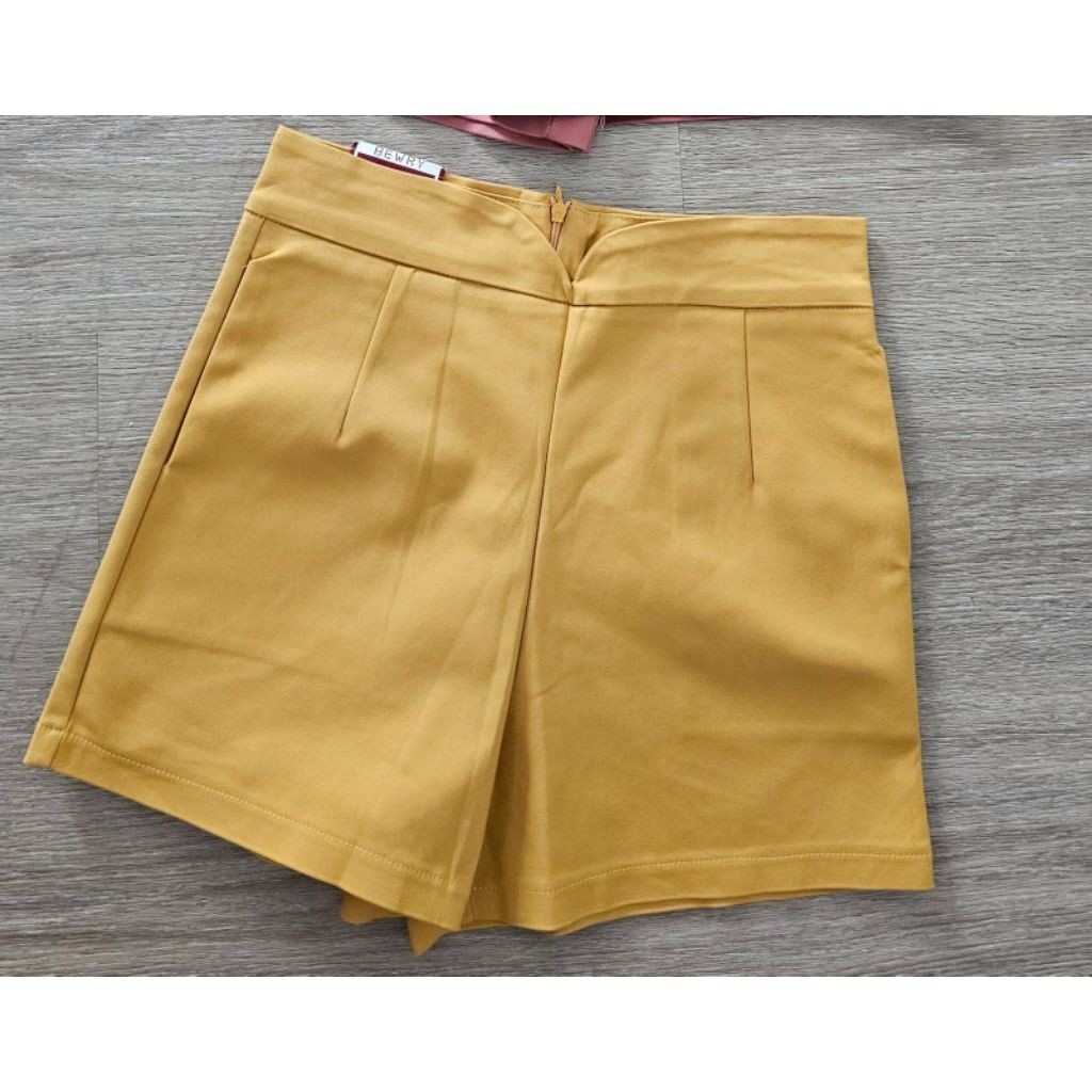 Hotpants Ton Bewry Celana Pendek Bewry Bangkok V bagian depan