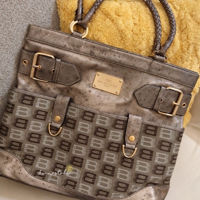 Vinatage BALENCIAGA Kumkang Gold Metallic Leather