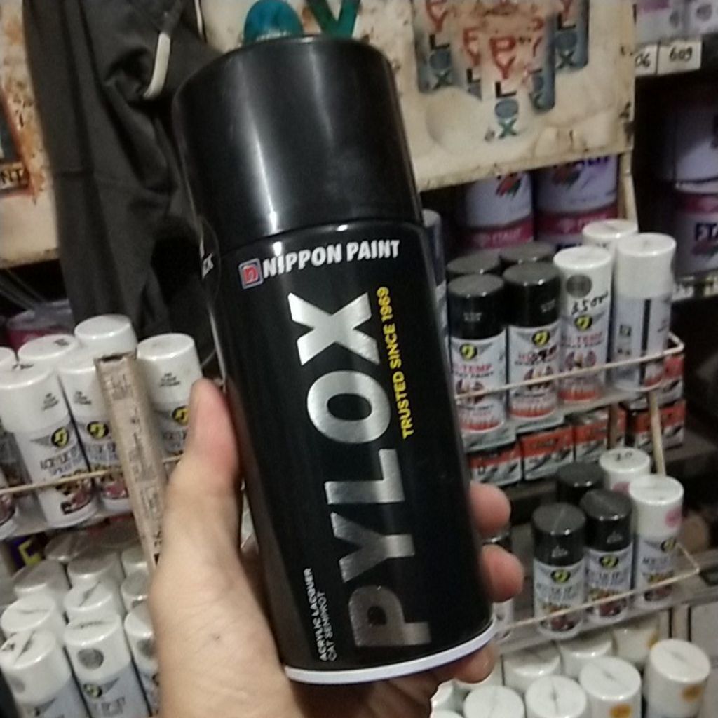 CAT SEMPROT PYLOX 300 CC HITAM /CAT PYLOX