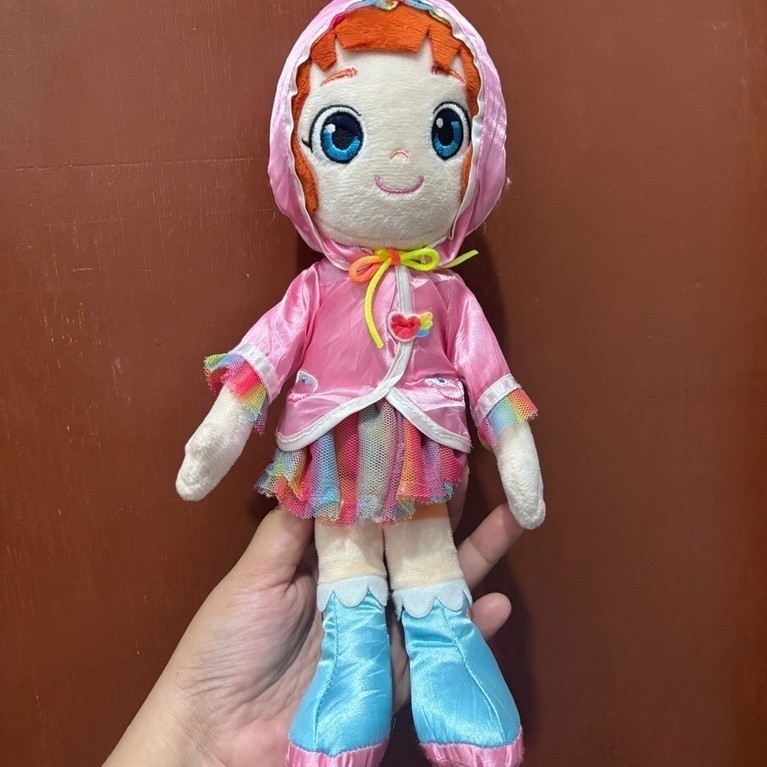 Boneka Rainbow Ruby