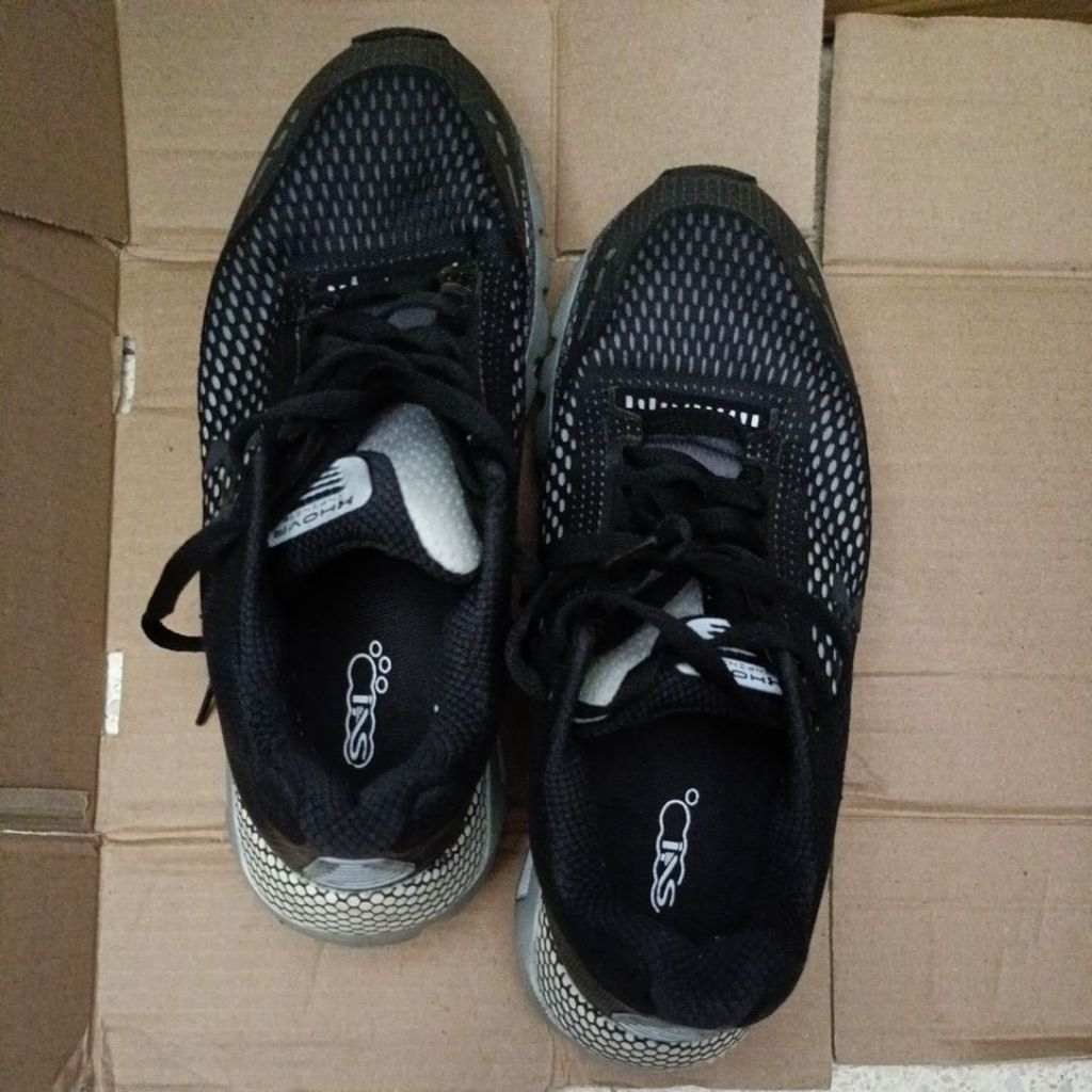(BEKAS) Preloved Sepatu Under Armour HOVR Infinite Ukuran 41 Insole 260