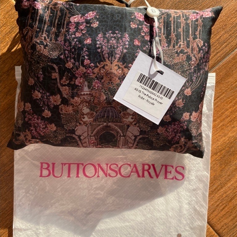 Buttonscarves Prayer Robe