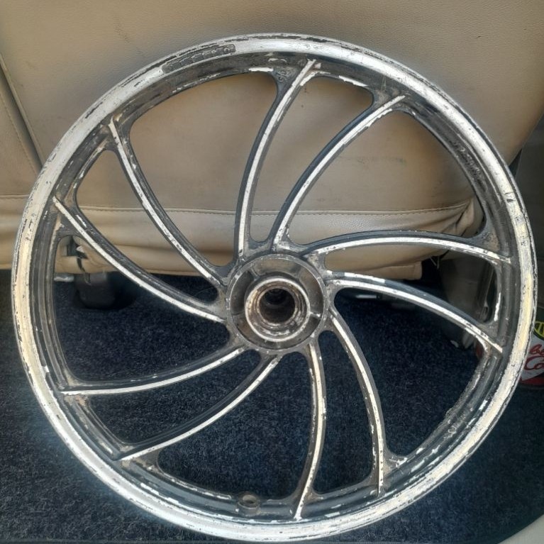 Velg depan Cefiro Ring 17 Original