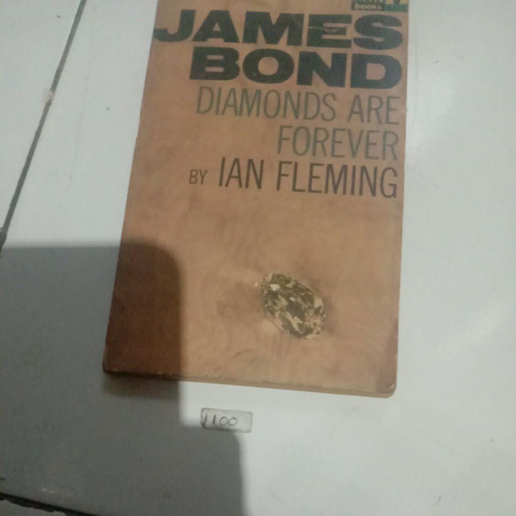 buku James bond