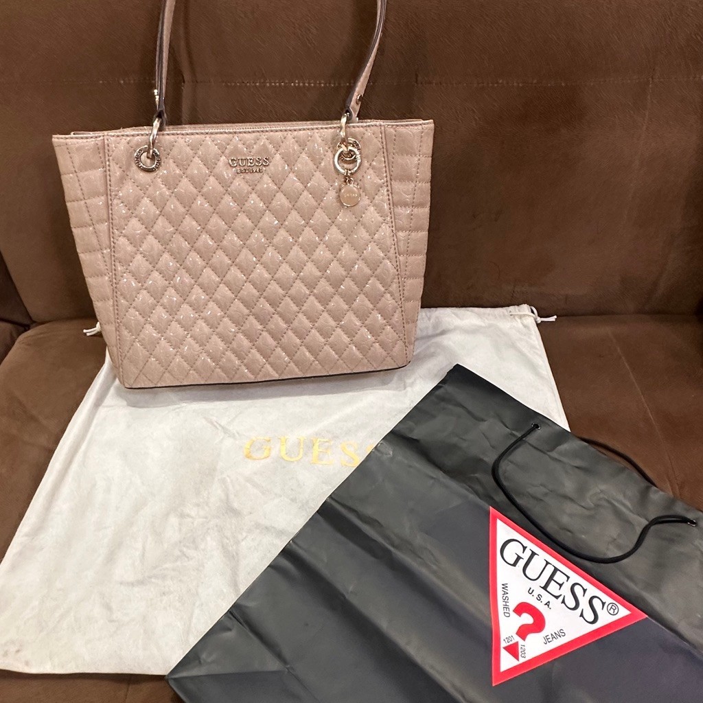 Tas guess isemay totebag preloved