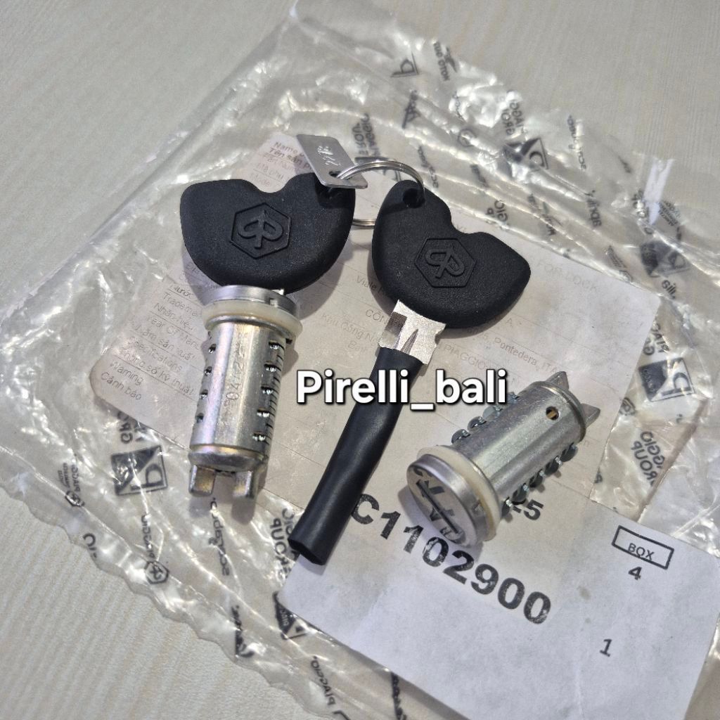 Kunci Set Piaggio Zip 100 Liberty 100 Original Piaggio