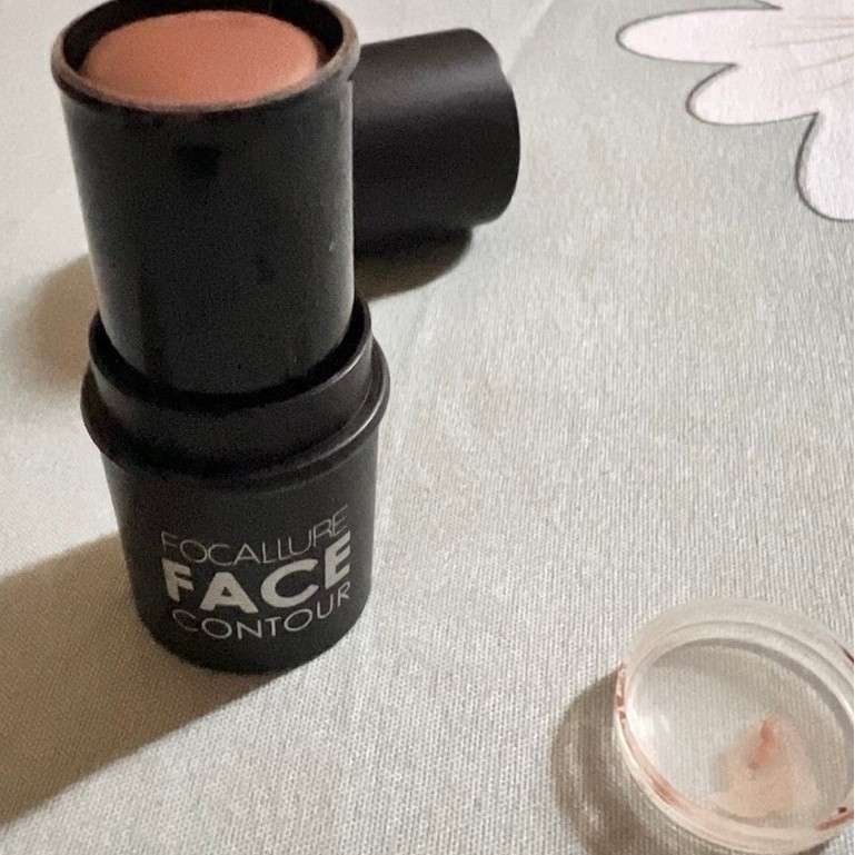 PRELOVED FOCALLURE Highlighter & Contour Stick - shade 03