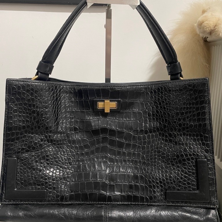 Rouge and Lounge Handbag