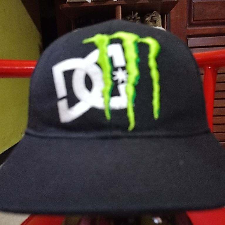 Topi Monster Energy x DC Official Build Up 57 cm Second