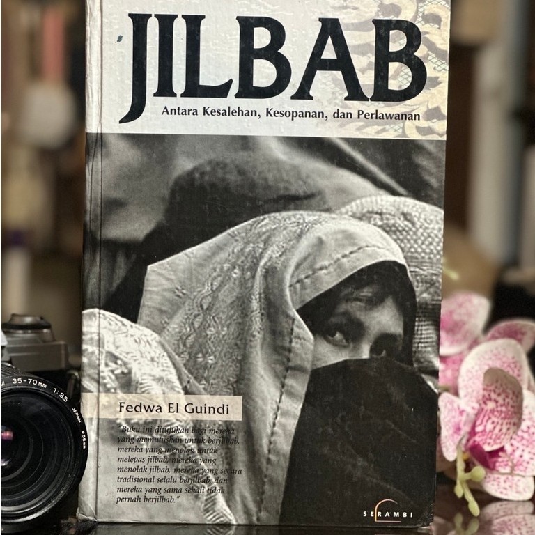 Buku Original Jilbab Antara Kesalehan Kesopanan dan Perlawanan Preloved Terawat