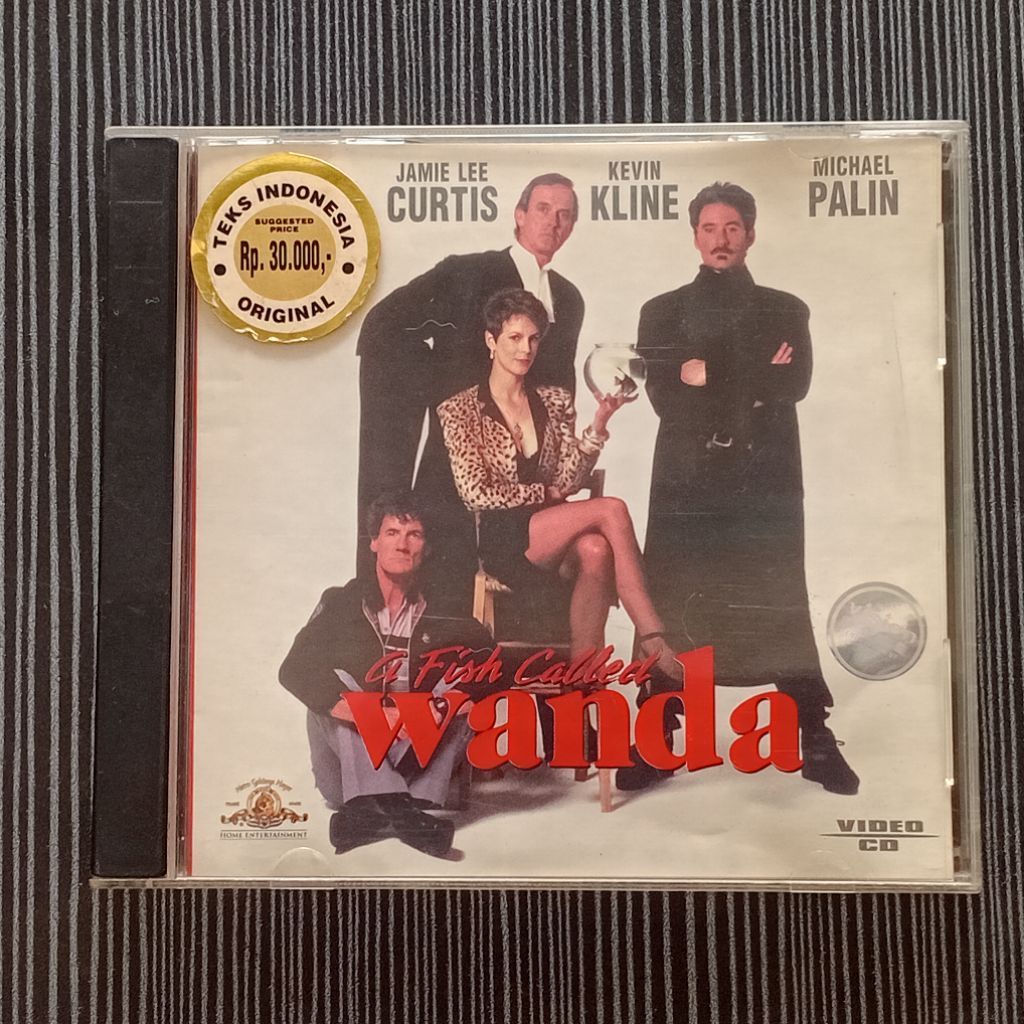 VCD A Fish Called Wanda (1988) Original MGM Vision Interprima - Bagus