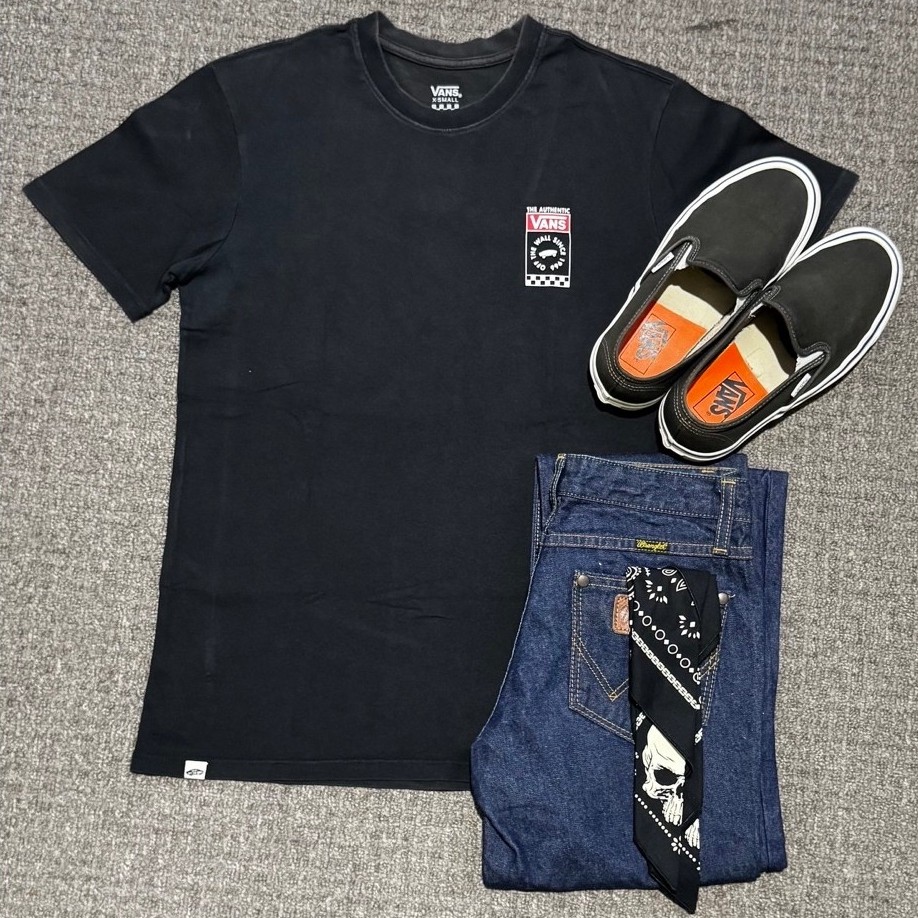 Preloved kaos vans