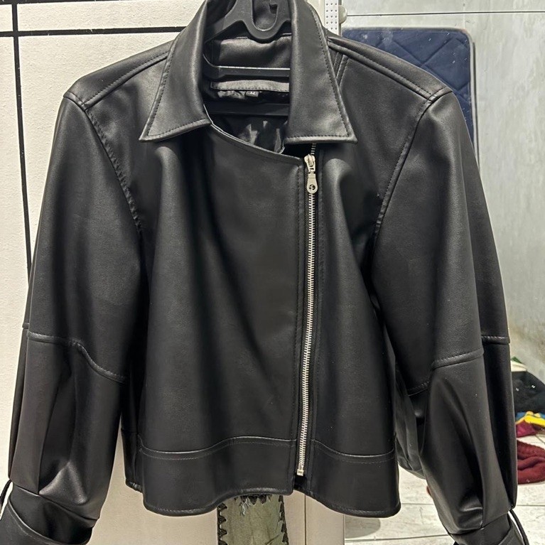 Preloved Leather Jaket Wanita