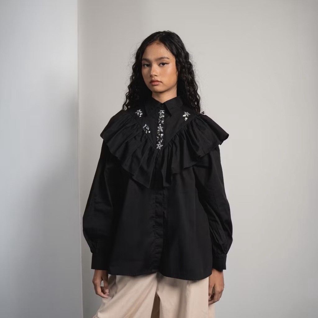 new BRIA top jenna kaia size M black