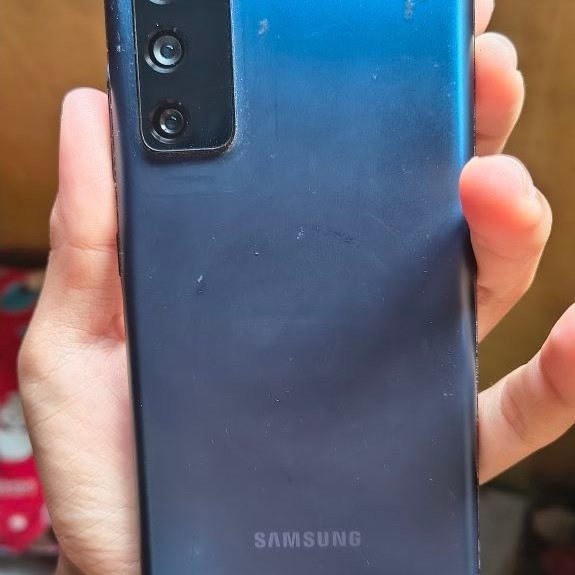 Samsung s20 fe Snapdragon 8/128