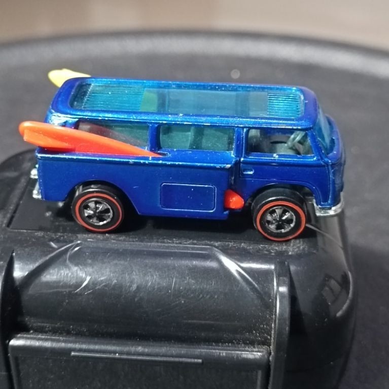 hotwheels redline Volkswagen beach bomb 1969