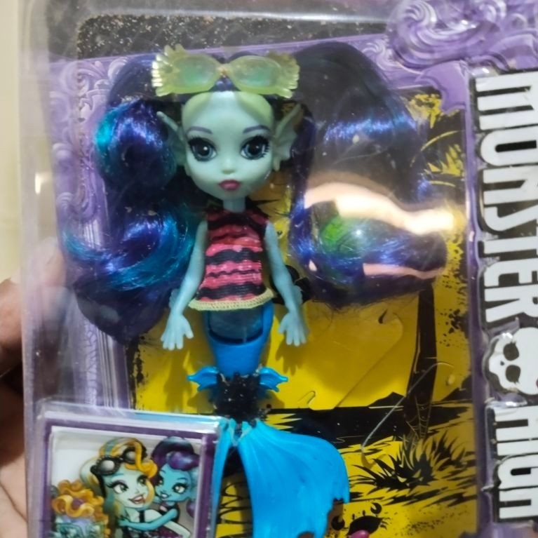 monster high family lagoona bluee
