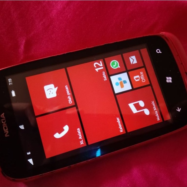 Nokia Lumia 610 Windows Phone 7