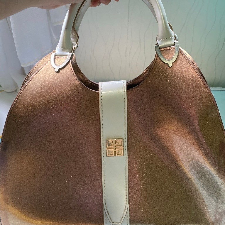 Preloved tas Givenchy
