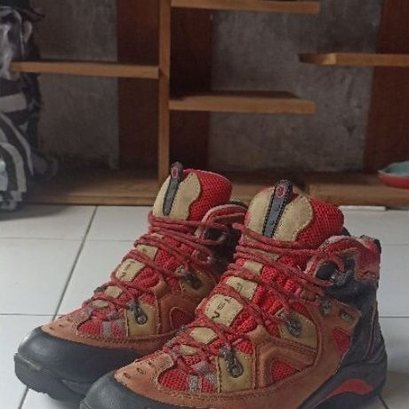 sepatu outdoor blackyak