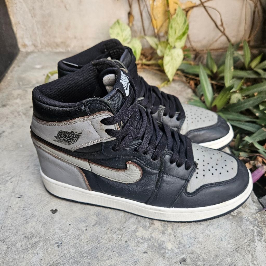 sepatu sneakers second AJ1 size 38(24cm)