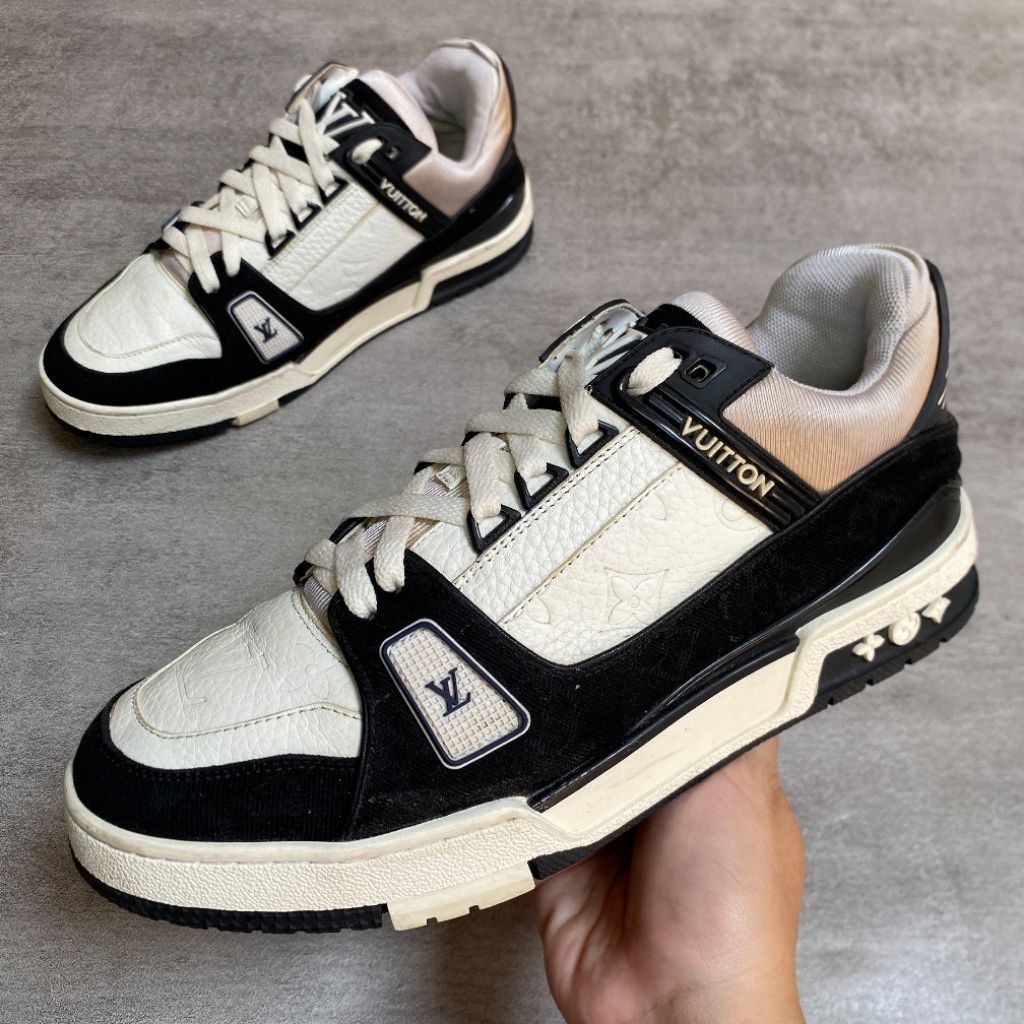 Sepatu LOUIS VUITTON LV Trainer Sneakers Made In Italy Size 7 (41) Insole 26 cm