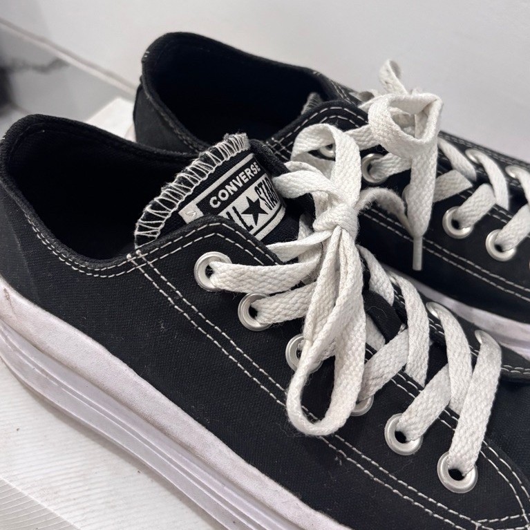 preloved sepatu converse wanita second run star trainer