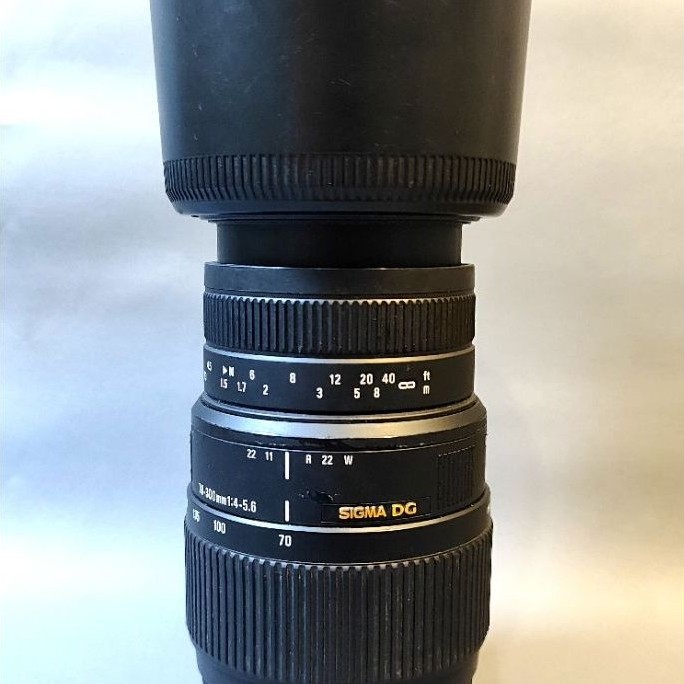LENSA TELE NIKON SIGMA 70-300mm