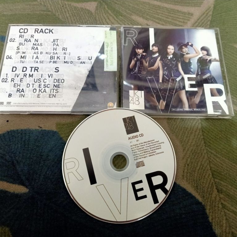 CD JKT48 RIVER