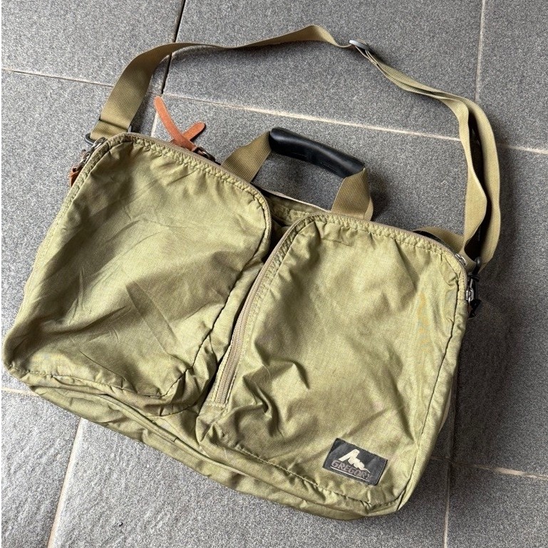 tas Gregory usa vintage