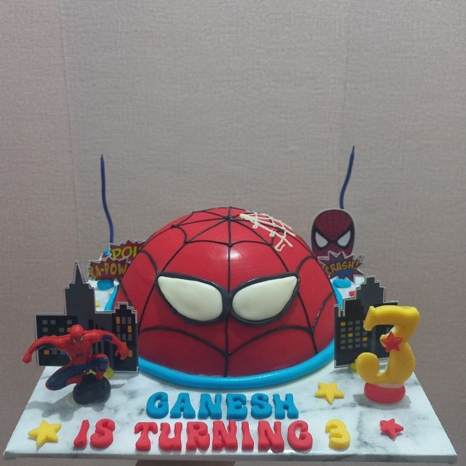 PINATA CAKE SPIDERMAN