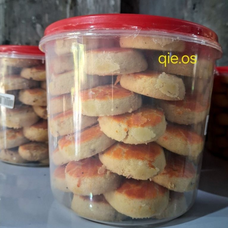 kue kacang original roti kacang khas jember toples kue lebaran jember