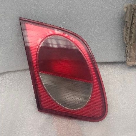stoplamp bagasi Mercedes Benz e-class w210 lampu belakang w210