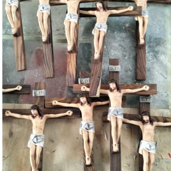 Corpus / Yesus salib | 30cm | Bahan Fiberglass