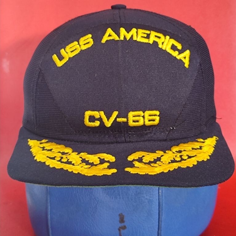 Topi Vintage USS America
