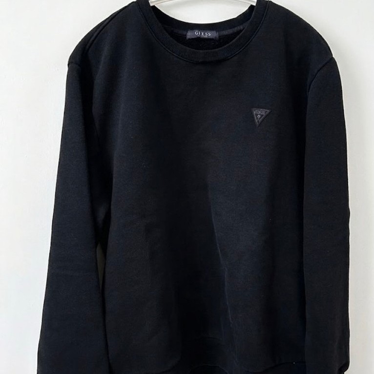 crewneck guess hitam|| atasan guess || sweater guess