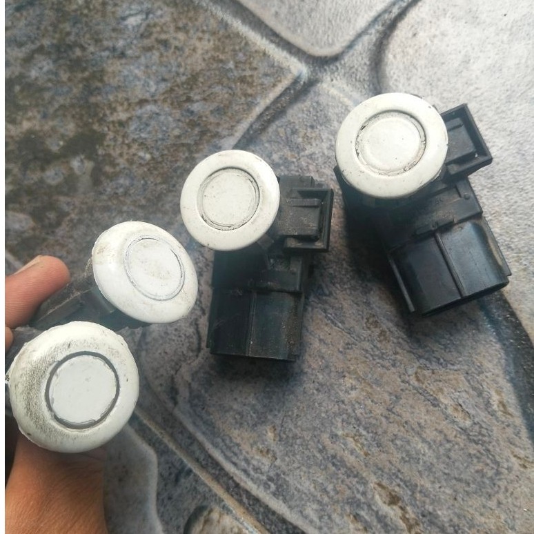 sensor parkir bumper belakang Fortuner vnt 2015