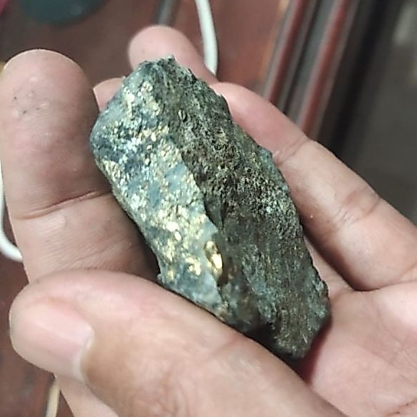 Batu mengandung Pirit