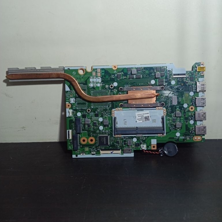 motherboard/mesin laptop  Lenovo Ideapad s145-14AST, AMD'A4 hidup tidak tampil