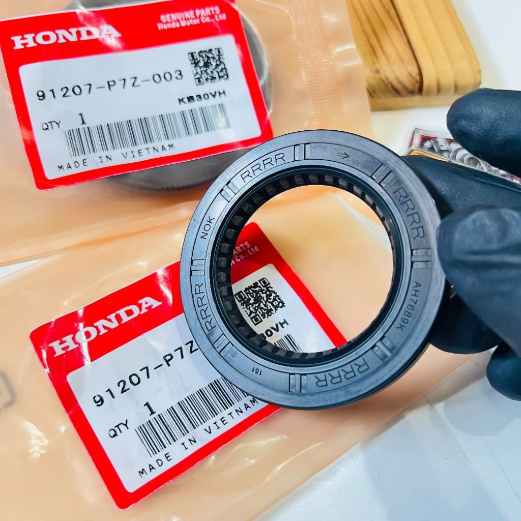 TERLARIS ORIGINAL (NOK) SEAL TRANSMISI SEAL CONVERTER HONDA 91207-P7Z-003 44X68X8 Accord Civic Brio