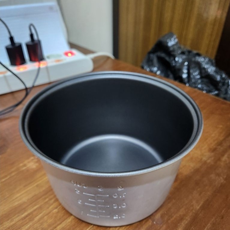 [PRELOVED] Panci Magic Com Rice Cooker 1.2 L Miyako