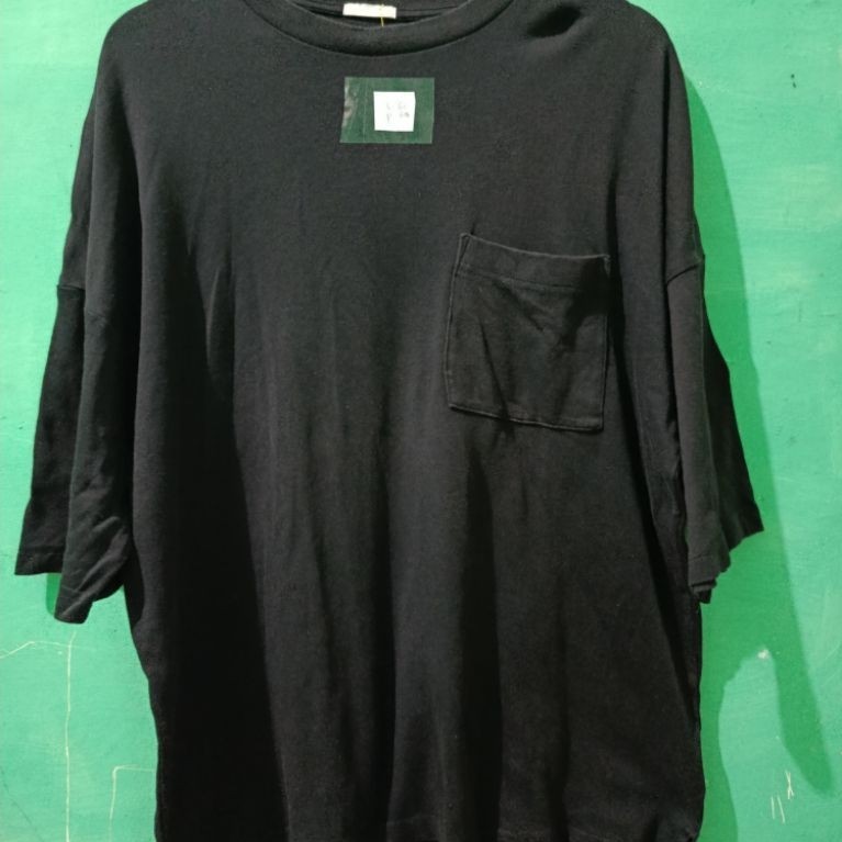 Kaos GU T Shirt Oversized Black Original
