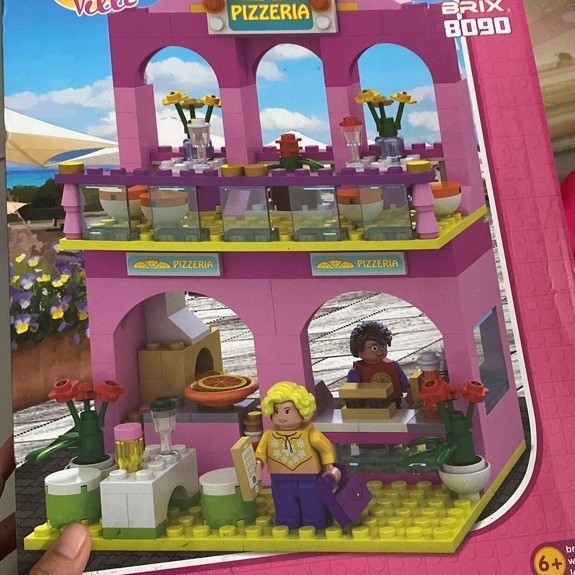 Emco Brix - Mainan lego sunny vile pizzeria