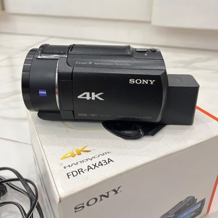 Sony HandyCam FDR-AX43 4K Camcorder Second Murah