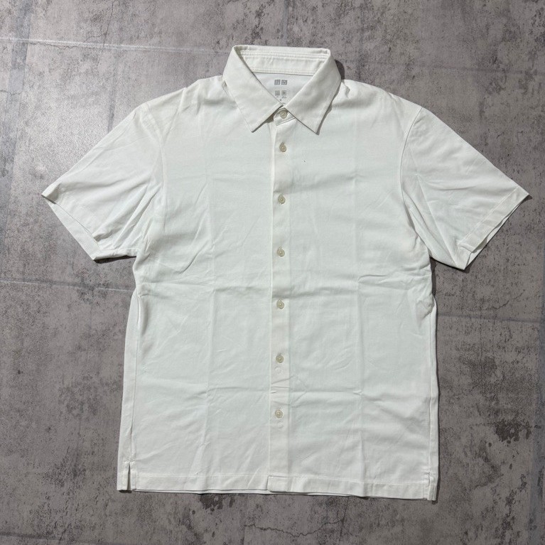 Kemeja Uniqlo Airism